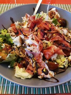 Una foto de Ensalada de jamón