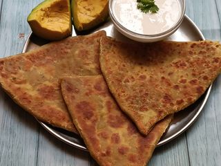 Paneer Stuffed Avocado Paratha