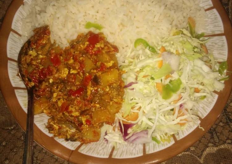 Recipe: Tasty Rice, Salad &amp; Potato Stew