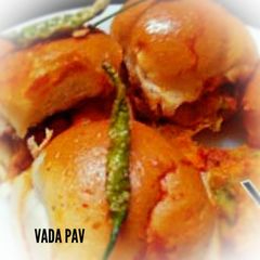 Vada pav A picture of Vada pav.