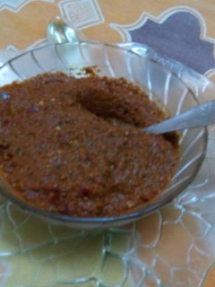 ટામેટાં ની ચટણી છત્તીસગઢ ફેમસ (Tomato Chutney Chhattisgarh Recipe In Gujarati) રેસીપી મુખ્ય ફોટો