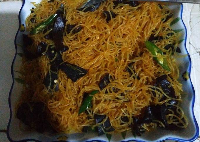 Ternyata ini lho! Resep termudah buat Bihun goreng jamur kuping dijamin gurih