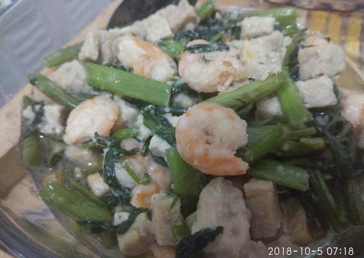 Cara Gampang Menyiapkan Tumis Kangkung Udang Tempe (gurih banget) yang Enak Banget