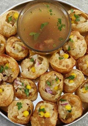 A picture of Pani Puri.