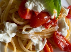 Foto di Linguine semplici con stracciatella