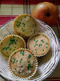 A picture of Mango Flavour Cupcakes#4weekschallenge.