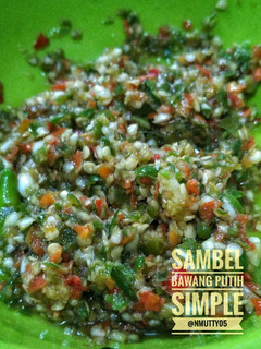 Foto resep Sambel Bawang Putih (Super Simple)