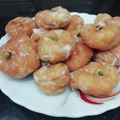 A picture of Balushahi.