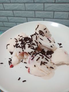 Foto resep Es Krim Yogurt Strawberry