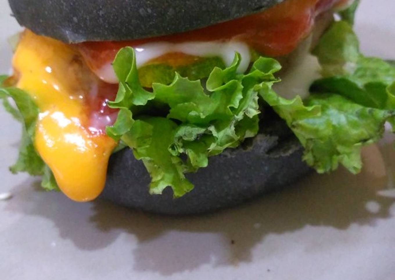 Mini Burger w/ Black Burger Bun