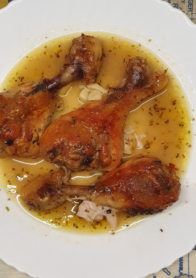 Una foto de Muslos de pollo al horno