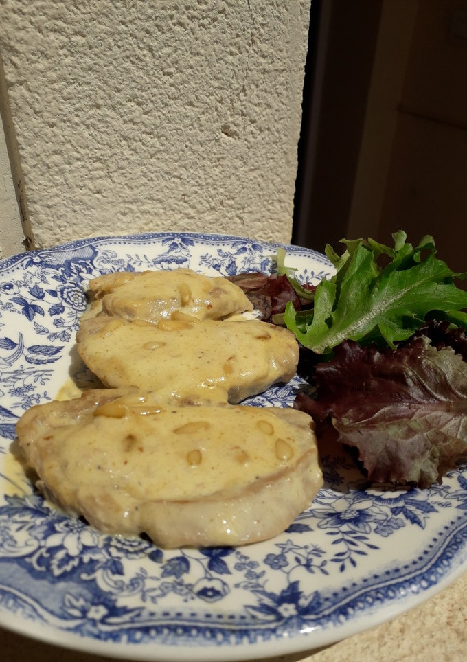 Una foto de Solomillo con piñones
