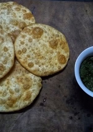 दाल पूरी(Dal Puri recipe in Hindi) रेसिपी मुख्य फोटो