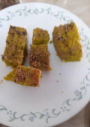 A picture of Magh ni dal dhokla.