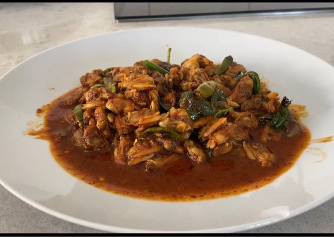 How to Prepare Award-winning Stir Fried clam with Roasted Chili Paste