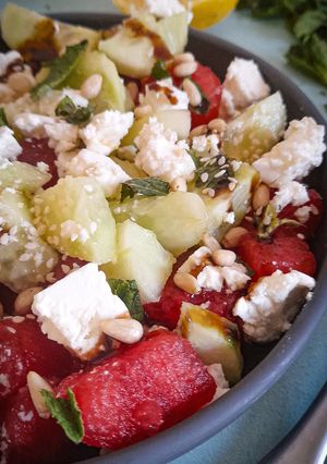 Une photo de Salade pastèque concombre feta