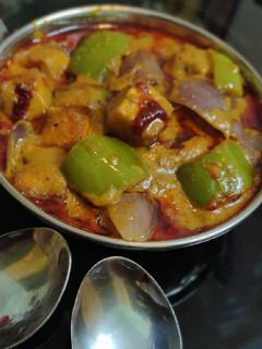 ढाबा स्टाइल कढ़ाई पनीर (Dhaba style kadai paneer recipe in hindi) रेसिपी मुख्य फोटो