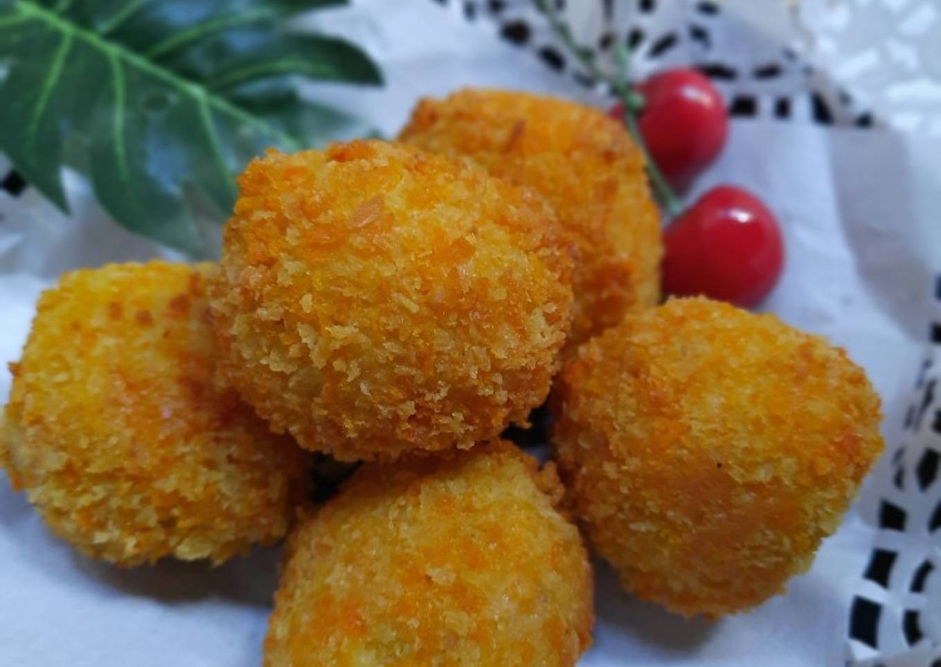 Macaroni Cheese Ball (Bola Makaroni Keju)