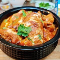 A picture of Restaurant stlye chaap gravy.