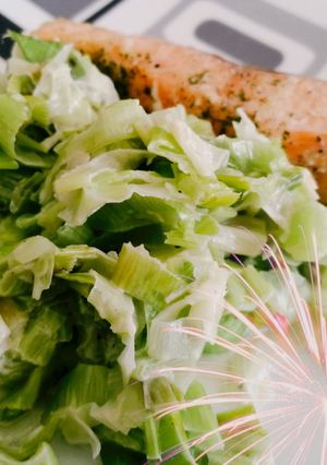 Une photo de Pavé de saumon et fondue de poireaux