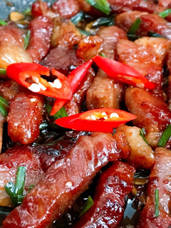 A picture of Thịt Heo Rang Cháy Cạnh.