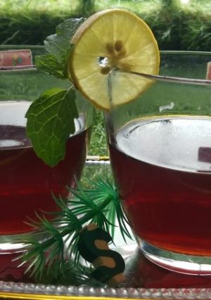 सिम्पल लेमन  टी(simple lemon tea recipe in marathi) रेसिपी चे मुख्य फोटो 