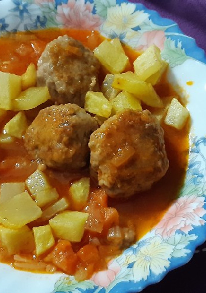 Una foto de Albóndigas a mi estilo