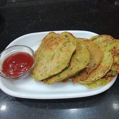 A picture of Besan matar pancake.