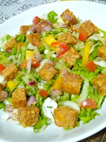 Cara Mudah Membuat Resep  Tempe Salad with Simple Vinaigrette Dressing yang Bisa Manjain Lidah, Lezat