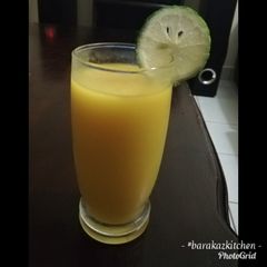 A picture of Mango smoothie 😋.