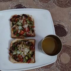 Bread pizza A picture of Bread pizza.