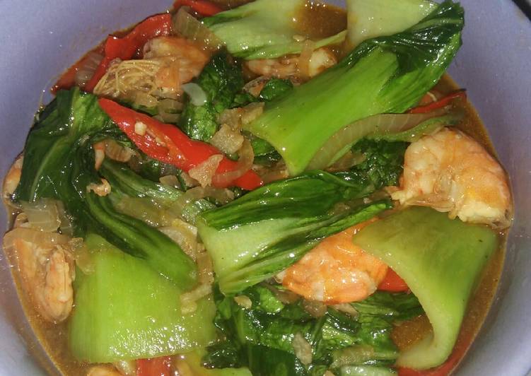 Tumis pokcoy udang saos sambal