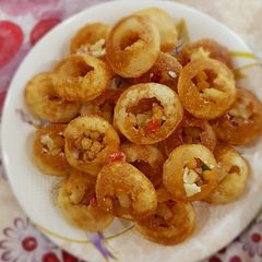 A picture of Delicious golgapy.