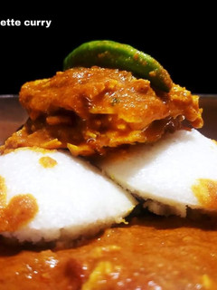 எக் ஆம்லெட் கறி (Egg Omlette Curry Recipe in Tamil) செய்முறை முக்கிய புகைப்படம்