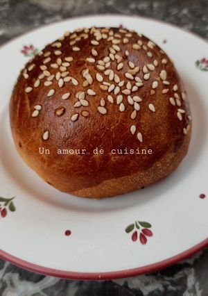 Une photo de Briochettes en forme de boule au sésame blanc ☕