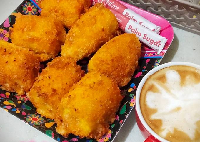 Ini dia! Resep gampang bikin 12. Pisang Goreng Keju Crispy  spesial