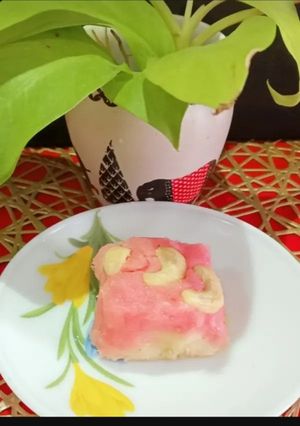 A picture of Coconut Double Tacker Burfi.