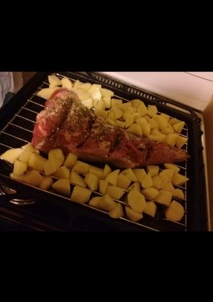 Una foto de Carne al horno mechada con papas