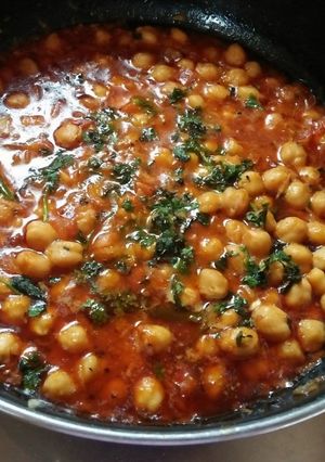 A picture of Restaurant style chole masala.