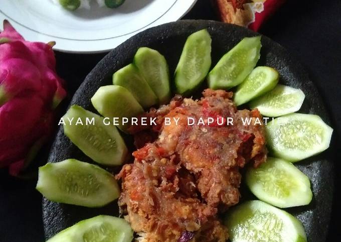 Ayam geprek tepung kobe