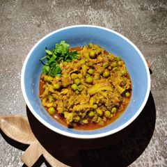 A picture of Broccoli peas curry.