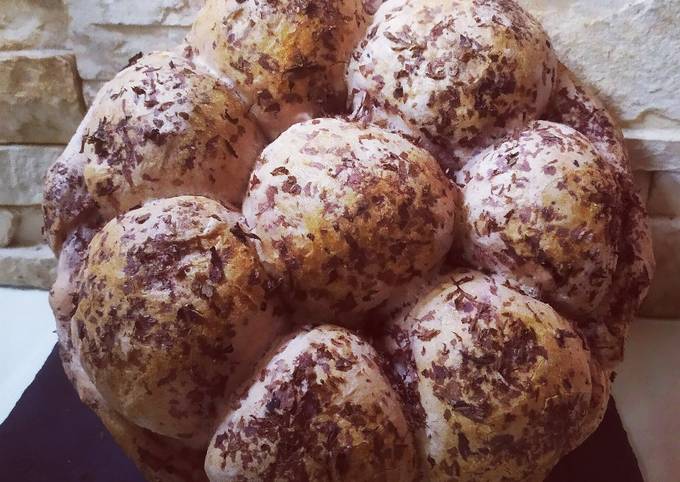 Pane con infuso ai frutti di bosco e petali di papavero