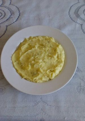 A picture of Creamy Mash Potatoes.