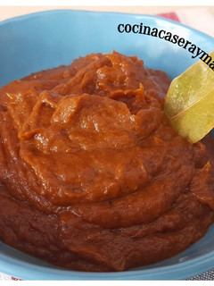 Una foto de Salsa española