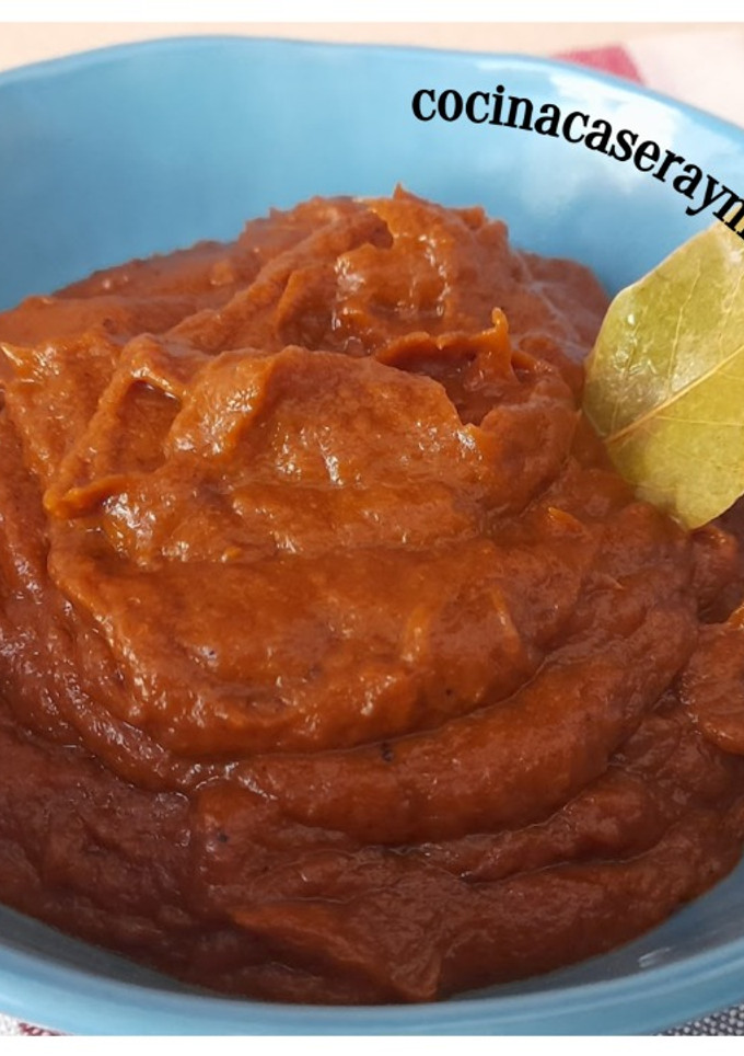 Una foto de Salsa española