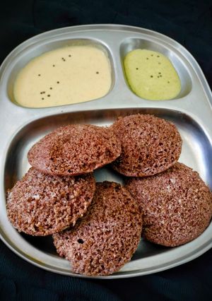 A picture of Ragi Idli.