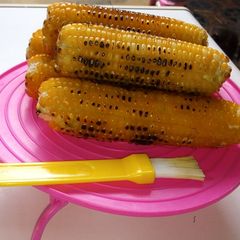 A picture of Pan grilled corn.