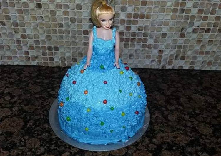 Doll cake