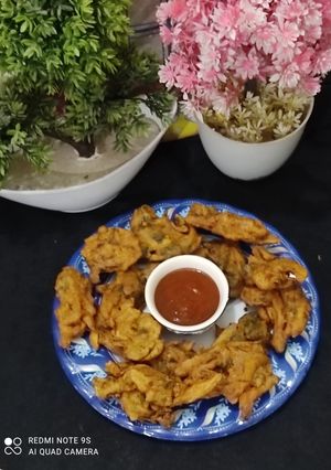 A picture of Palak pakoray.