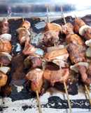 Anticucho al horno de pollo y mollejitas